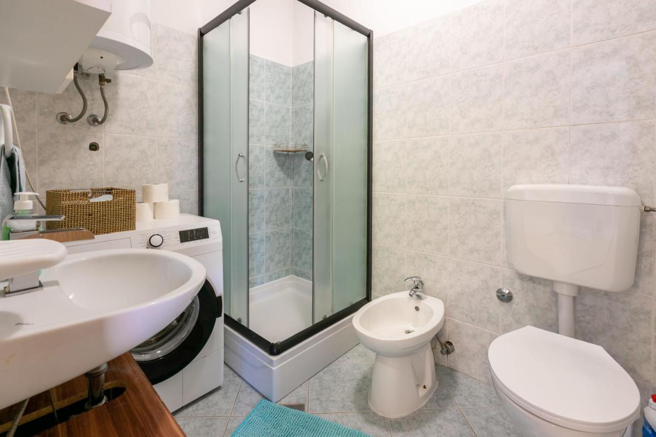 Apartments Armando Fazana Luaran gambar